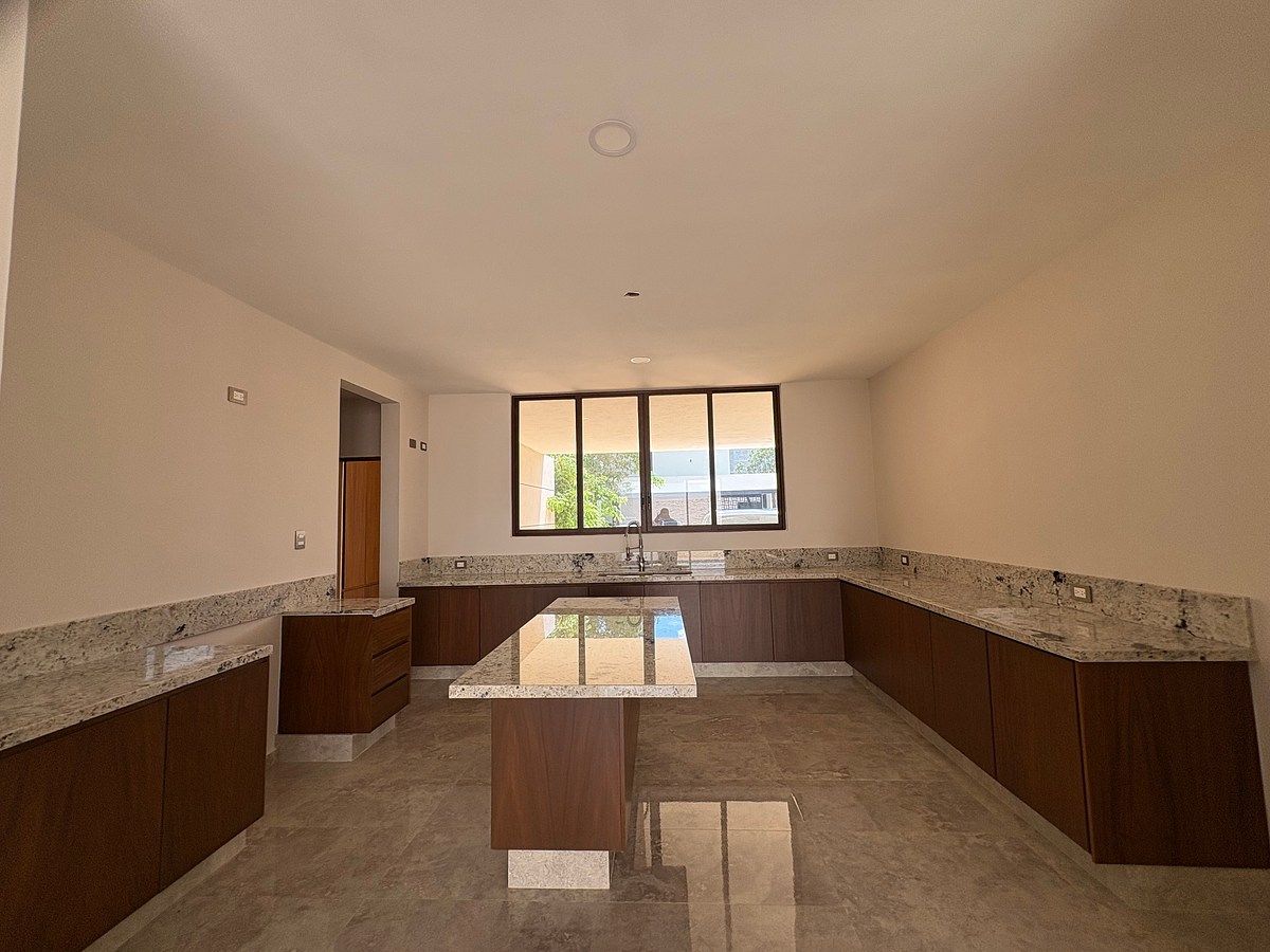 House in Gated Community in Cholul, Mérida, photo 5 of 23