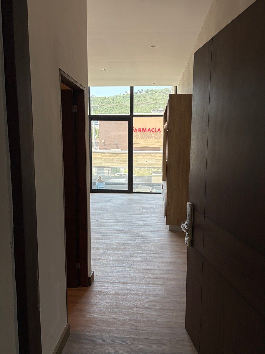 Entrada departamento, foto 5 de 18