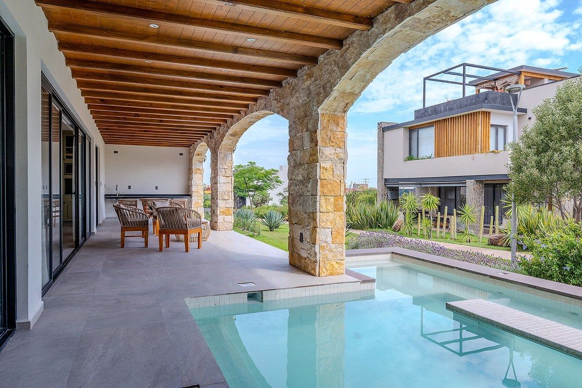Casa em condomínio fechado em Jardines del Bosque, San Miguel de Allende, foto 2 de 48