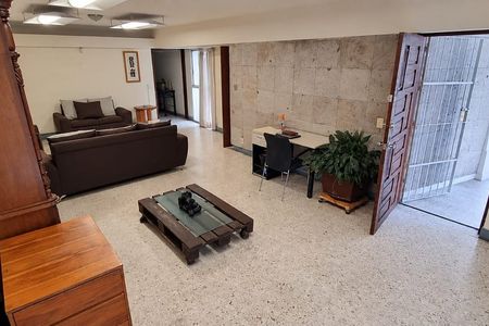CASA À VENDA · JARDINS DA FLORESTA