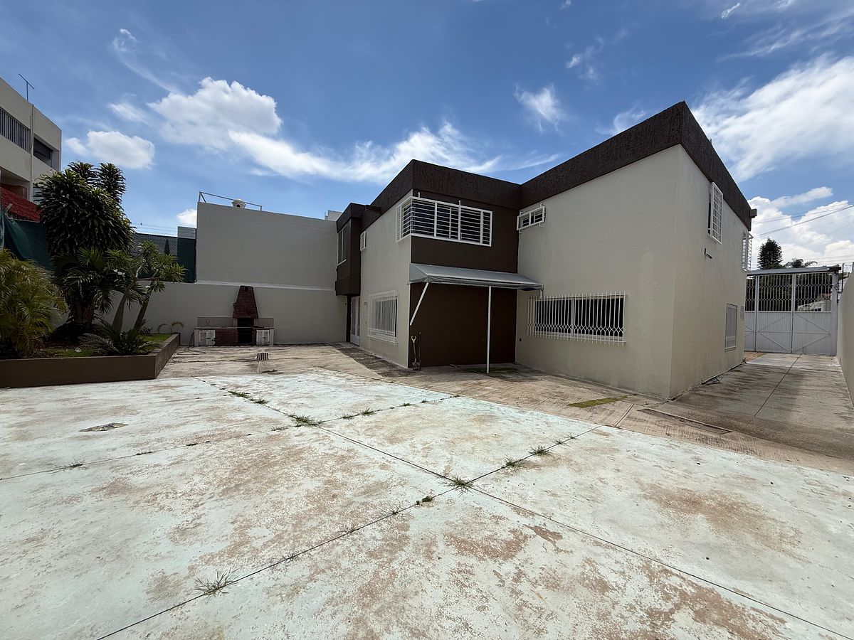 Casa en Bosques de La Victoria, Guadalajara, foto 3 de 16
