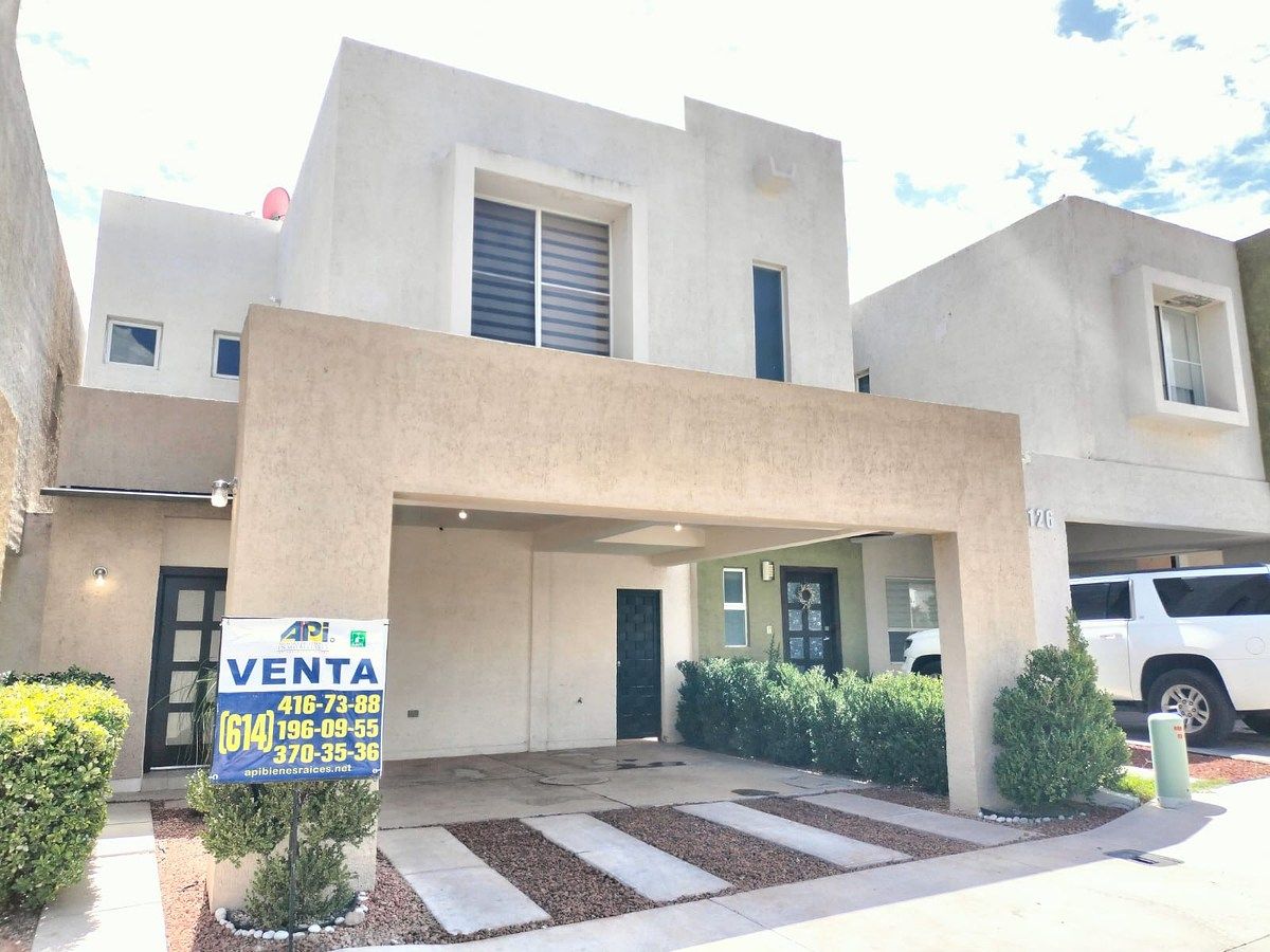House for sale in Encordadas del Valle, Chihuahua, photo 1 of 26