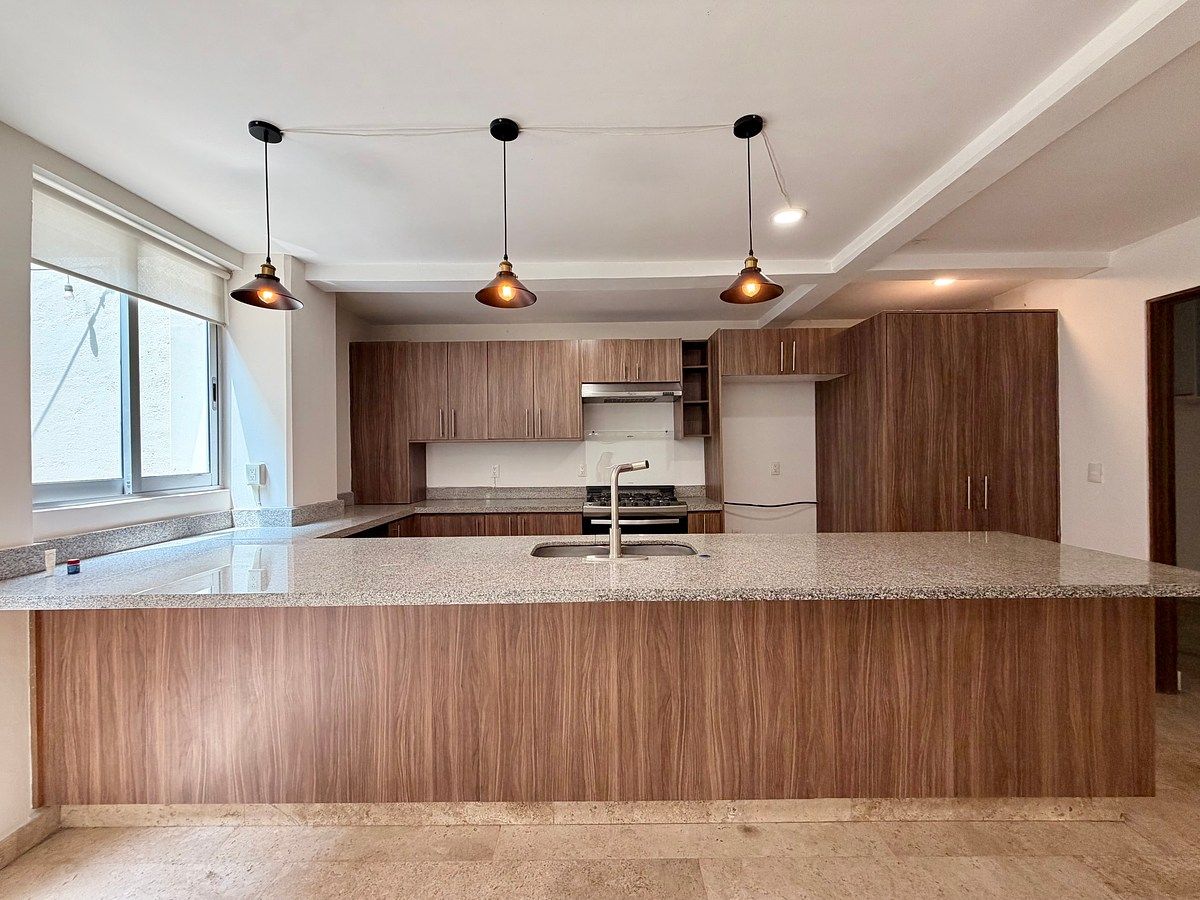 Department for Sale, photo 1 of 17