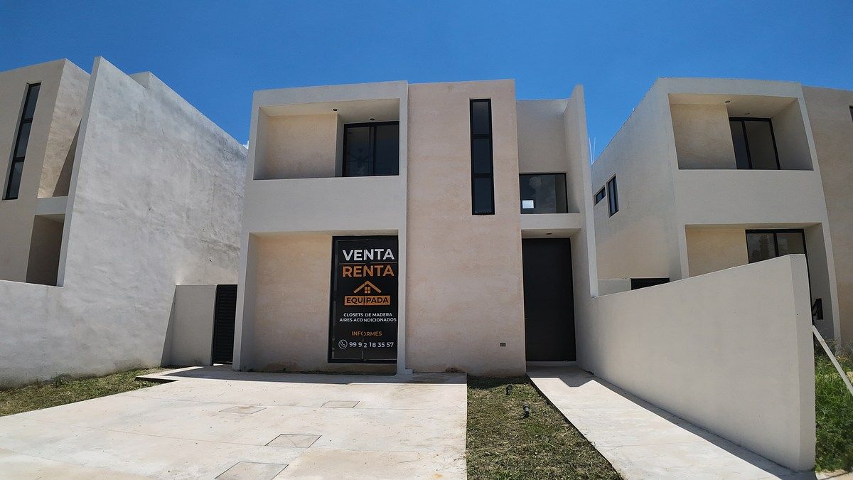 Casa de dos niveles en venta en Alera Residencial, foto 1 de 13
