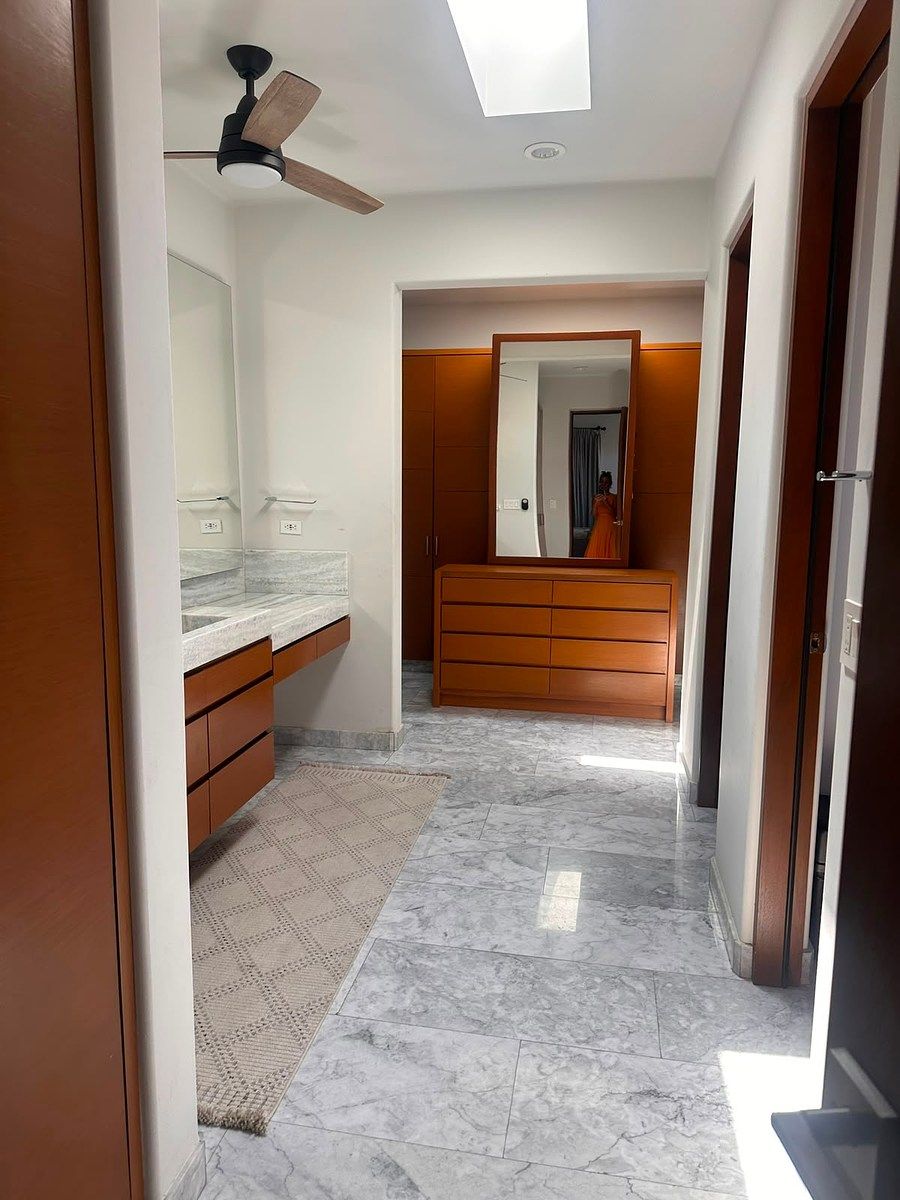 Baño y vestidor recámara principal, photo 8 of 20