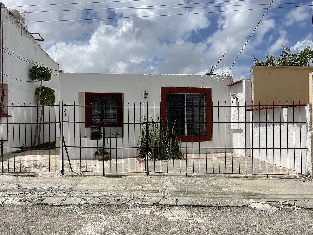 Casa en renta semiamueblada Fracc. El Prado Chuburná, foto 1 de 9