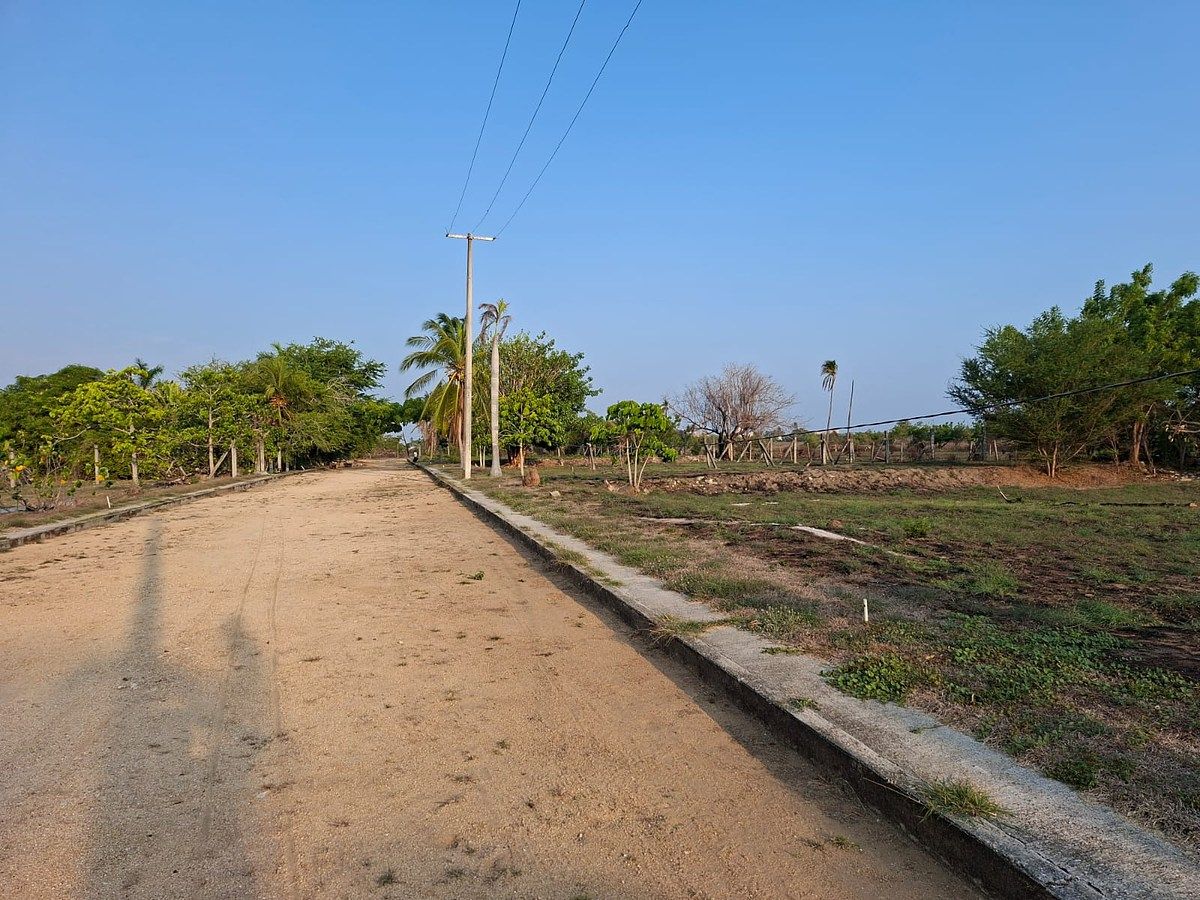 Terreno en Plan de los Amates en Acapulco, foto 1 de 5