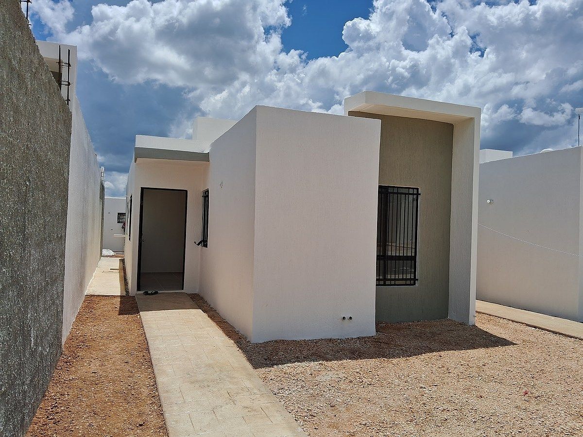 SE VENDE CASA EN PASEOS DE MERIDA TIXCACAL, AL PONIENTE DE MERIDA YUC., foto 1 de 12