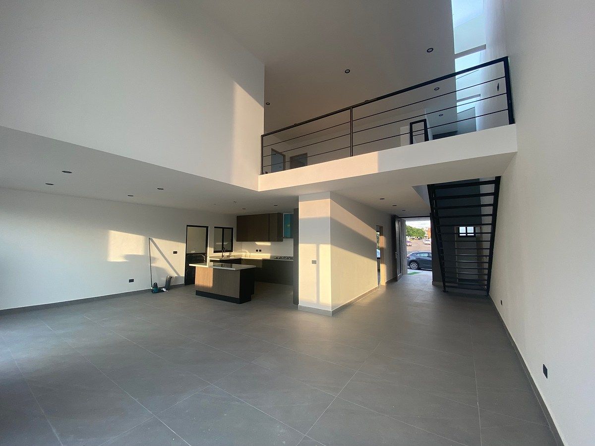 RENTA | CASA NUEVA CON RECAMARA EN PB EN LOMAS DE JURIQUILLA, foto 1 de 30