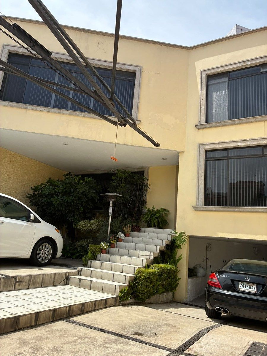 VENTA CASA EN COLINAS DEL BOSQUE - foto 2