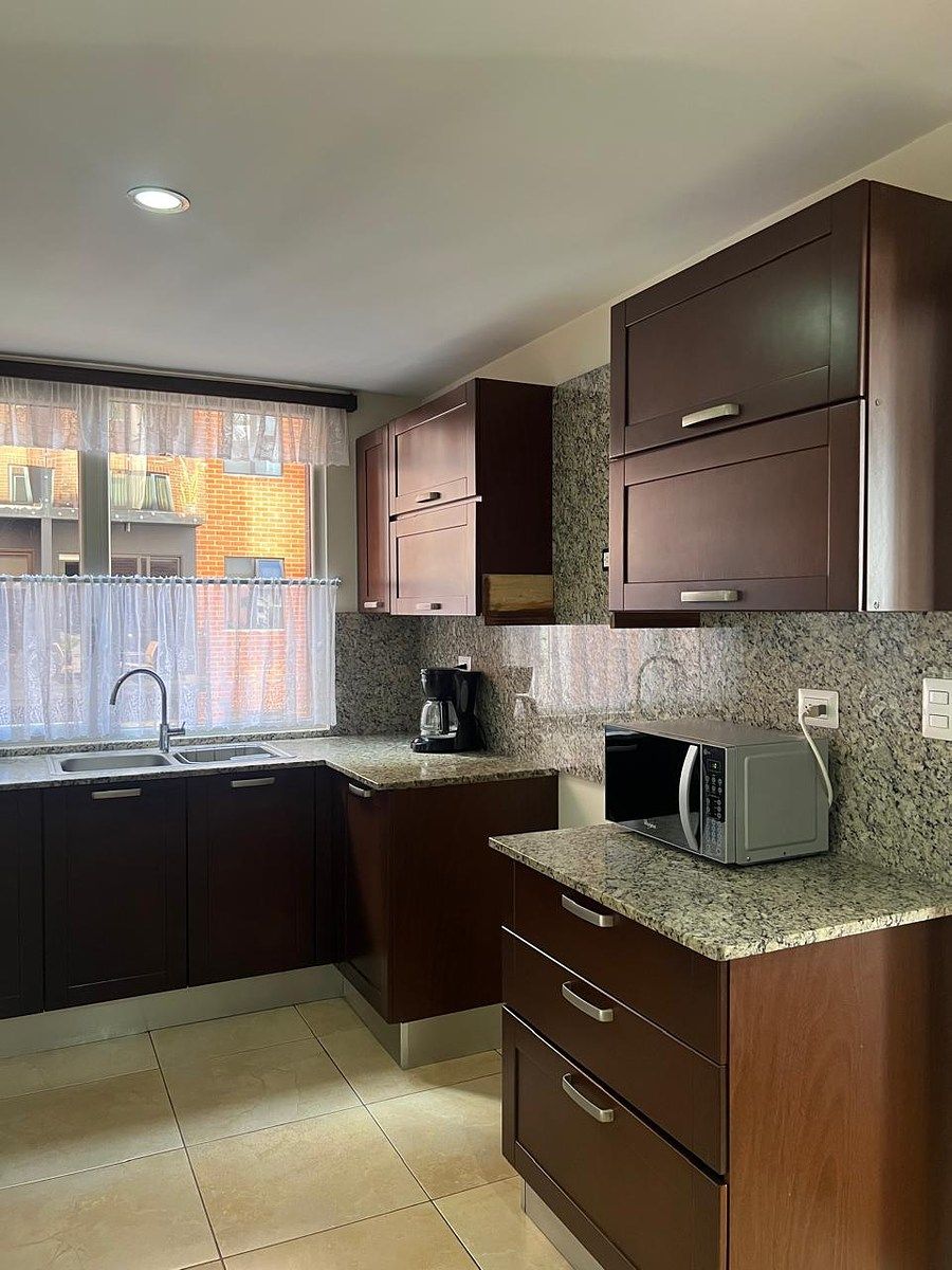 Apartamento en Zona 10, Guatemala, foto 4 de 13