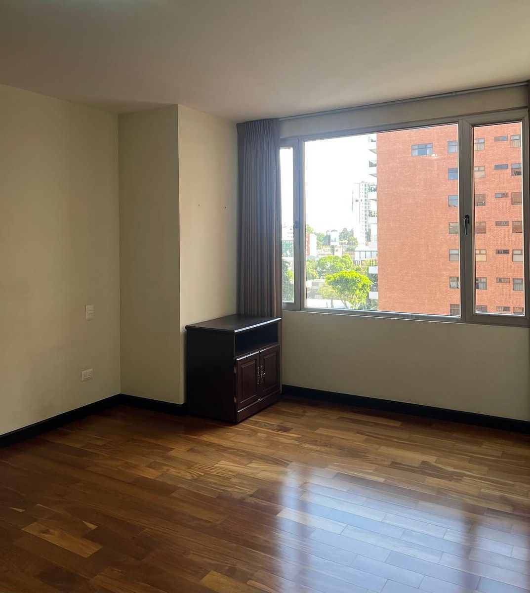 Apartamento en Zona 10, Guatemala, foto 8 de 13