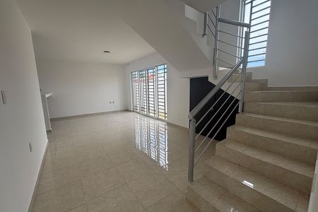 Casa minimalista espaçosa