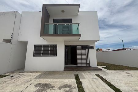 Casa minimalista espaçosa