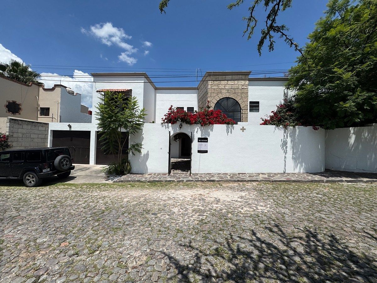 Casa em Villa de los Frailes, San Miguel de Allende, foto 2 de 46