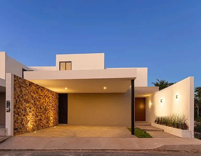 RESIDENCIA CON ALBERCA Y PANELES SOLARES EN DZITYÁ | ENTREGA INMEDIATA, foto 1 de 10