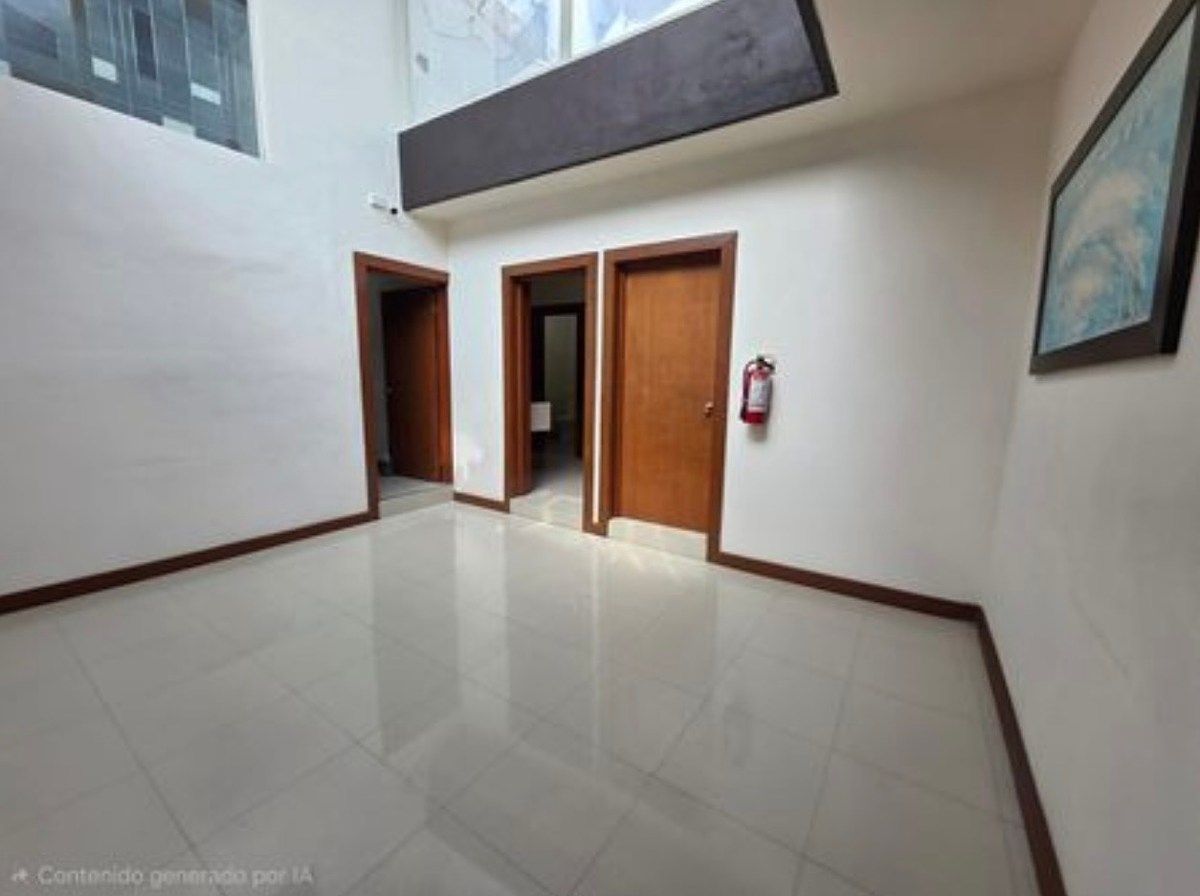 PRIVADO, foto 3 de 15