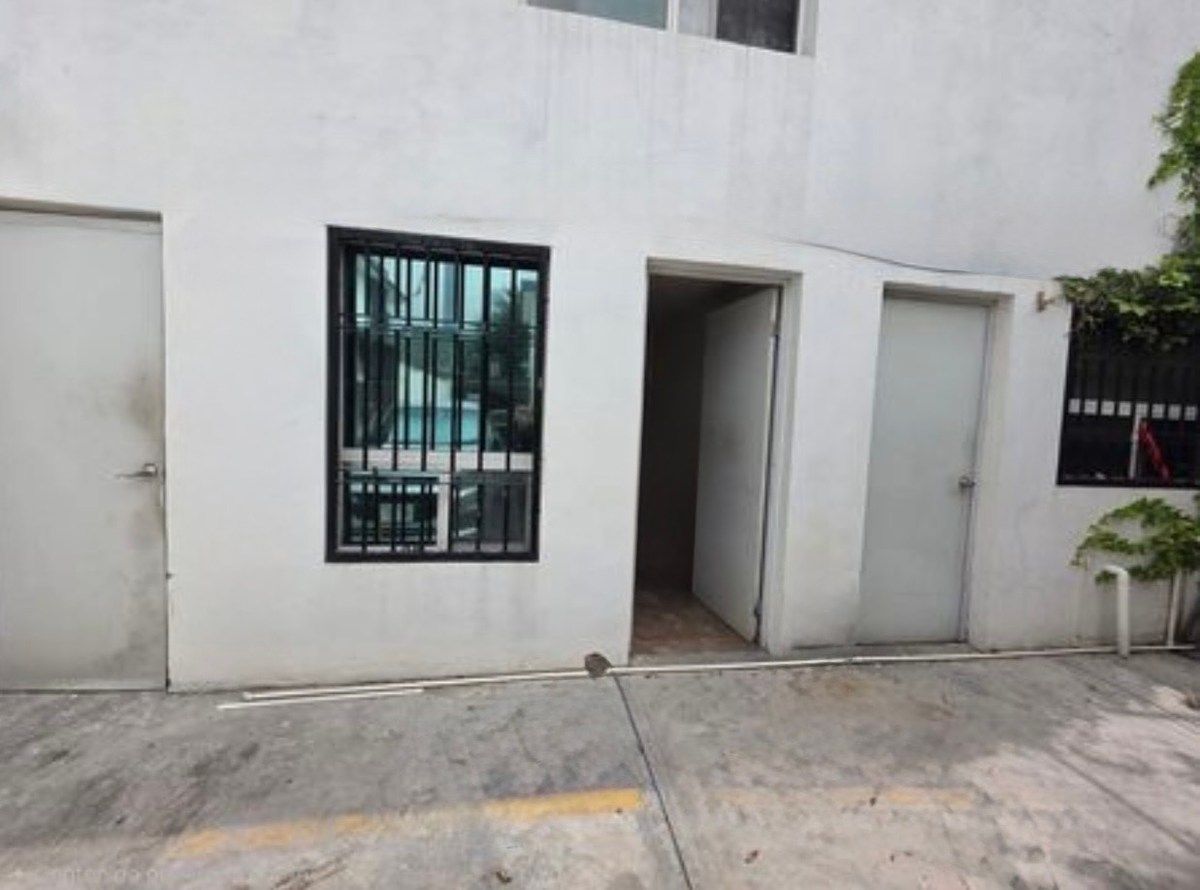ACCESO A BODEGAS, foto 9 de 15