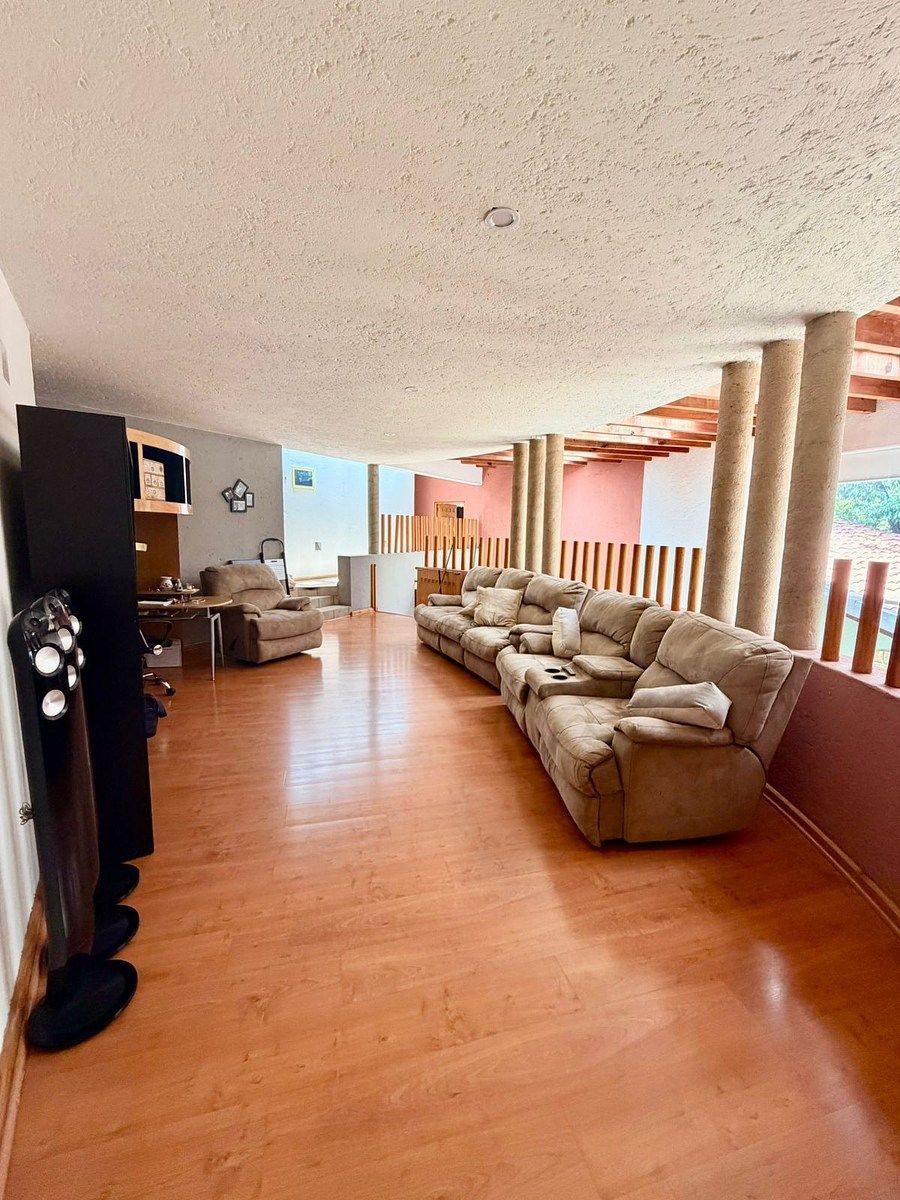 682 m² para viver em grande: casa com terraços e jacuzzi em Ciudad Brisa, foto 1 de 10