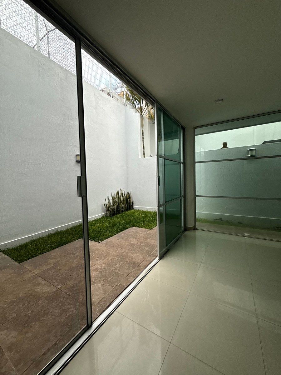 Casa en condominio en Jardín Real, Zapopan, foto 2 de 19