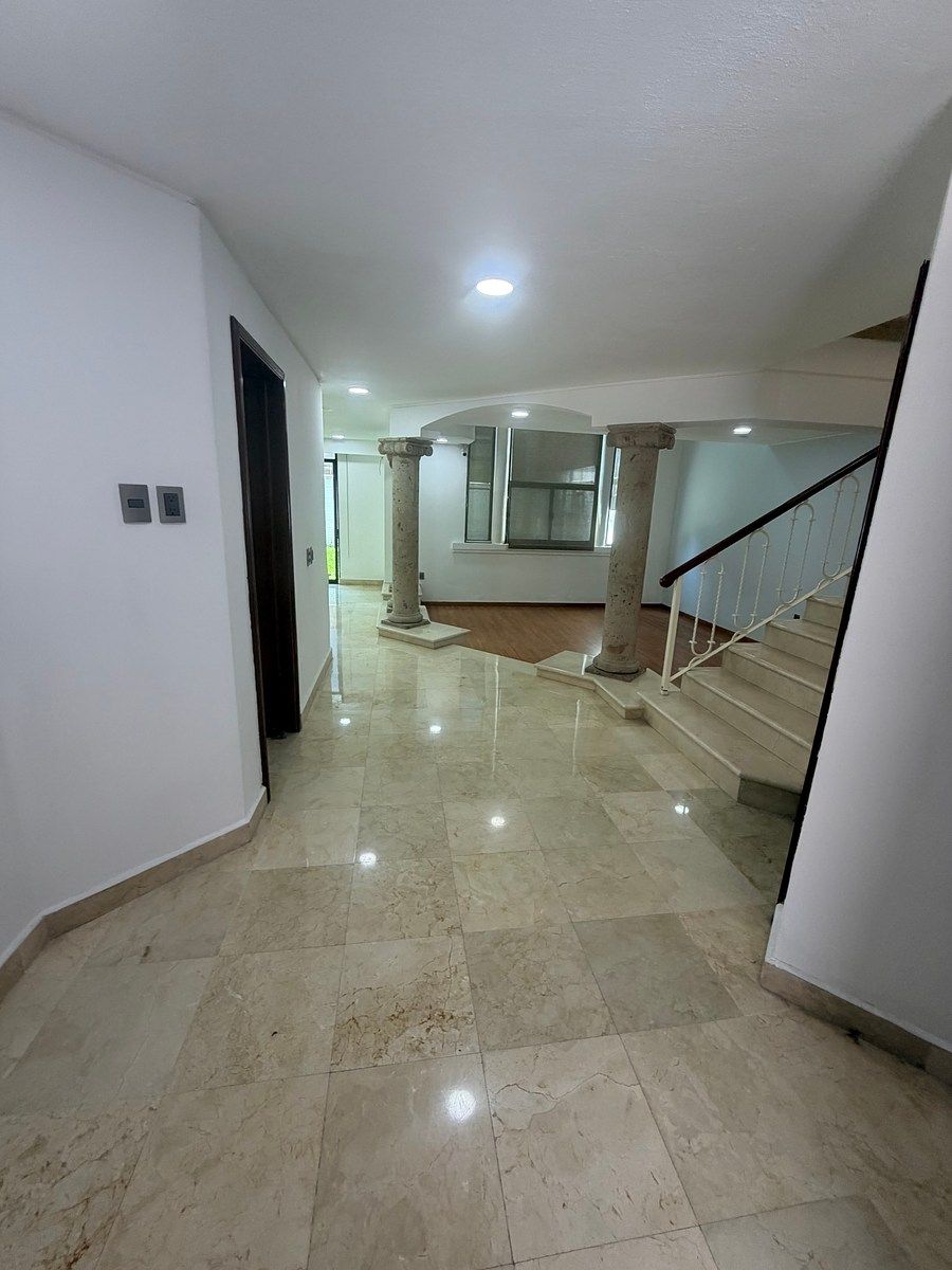 Casa em Virreyes Residencial, Zapopan, foto 2 de 39