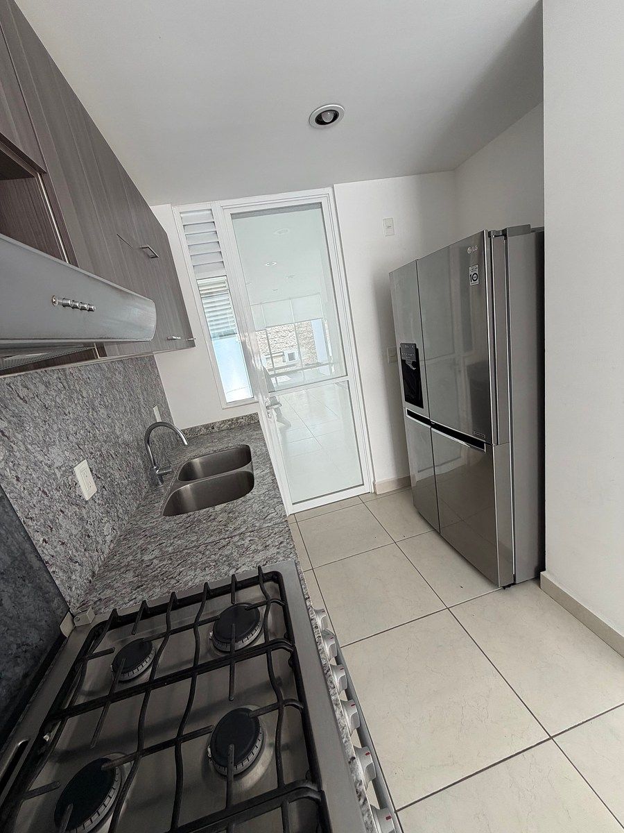 Cocina (incluye refrigerador)., foto 6 de 16