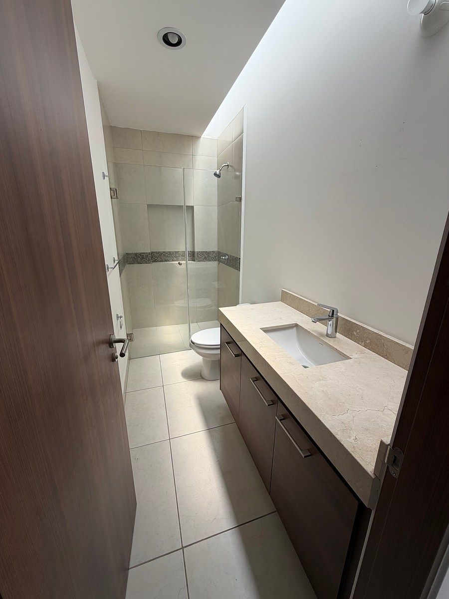 Baño completo p/recámaras secundarias., foto 9 de 16