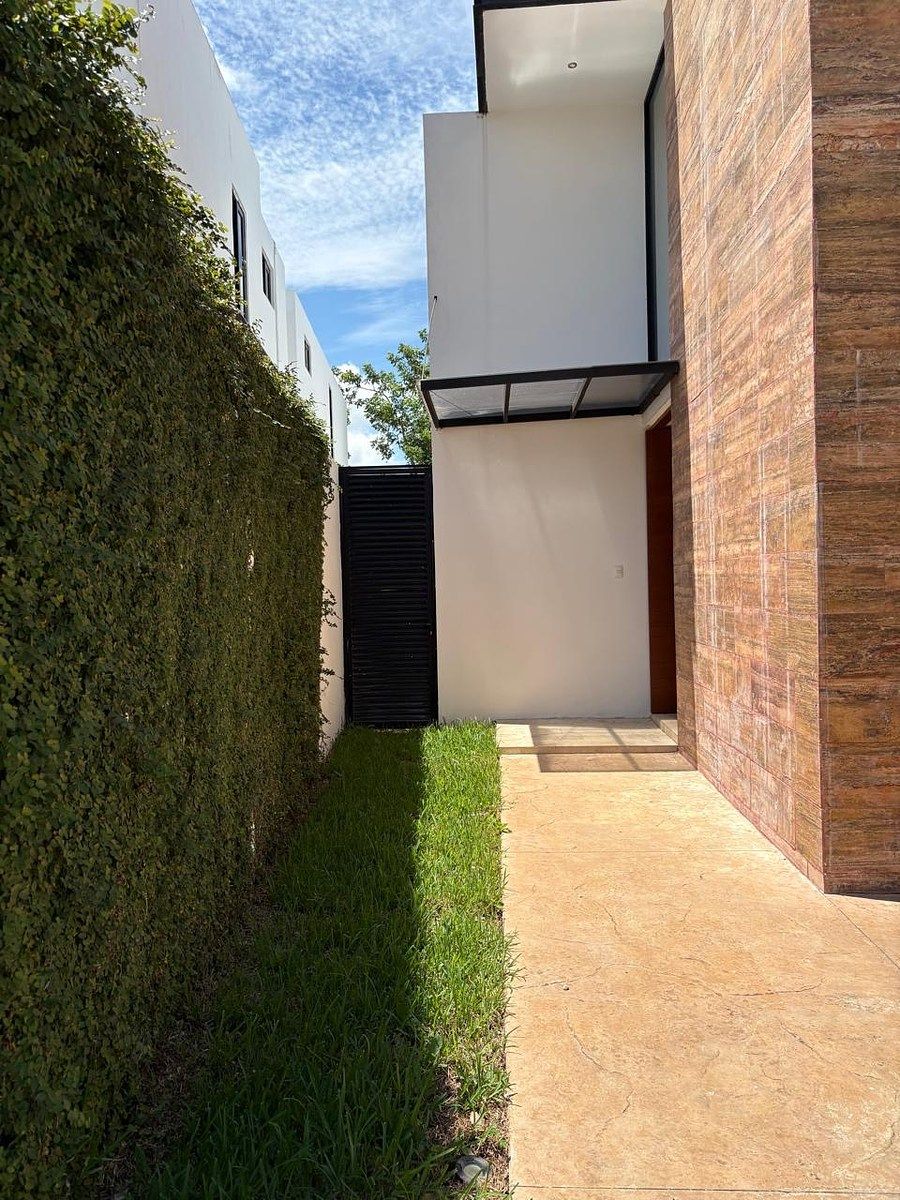 Casa à venda, foto 1 de 42
