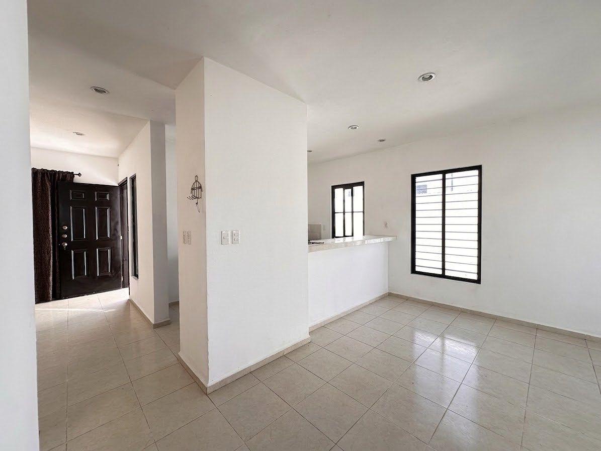 House in Gran Santa Fe, Mérida, photo 3 of 23