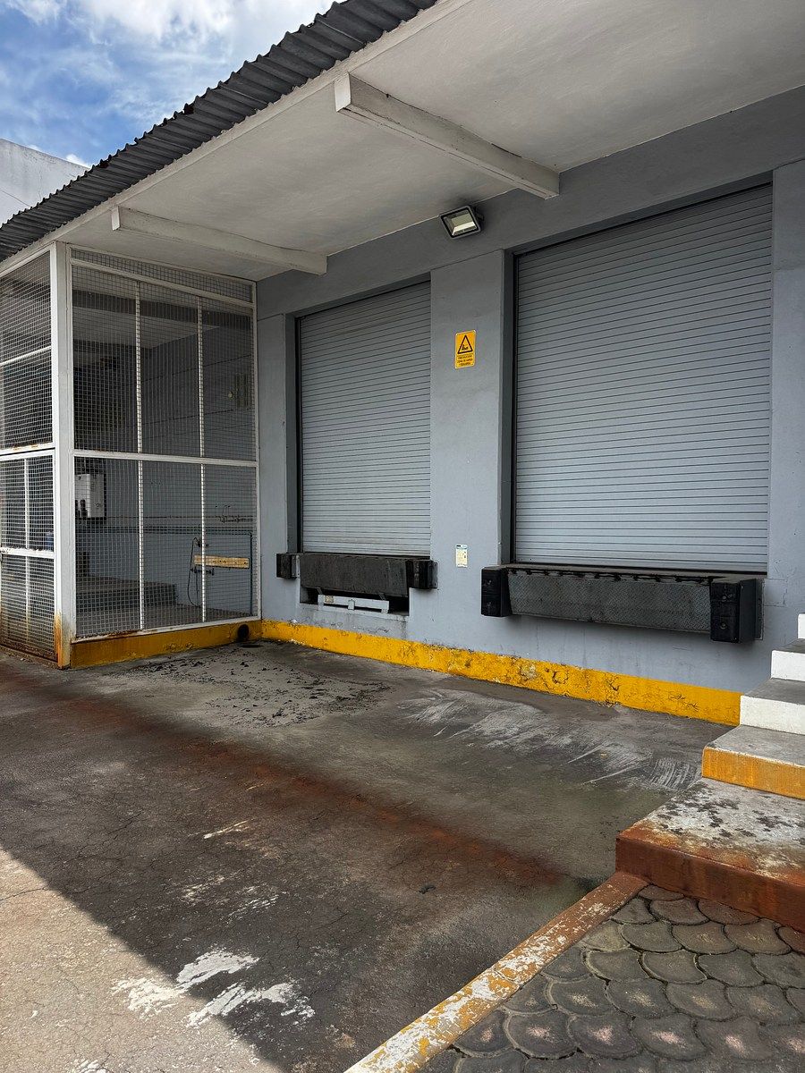 Prédio industrial em Lerma de Villada Centro, Lerma, foto 2 de 29