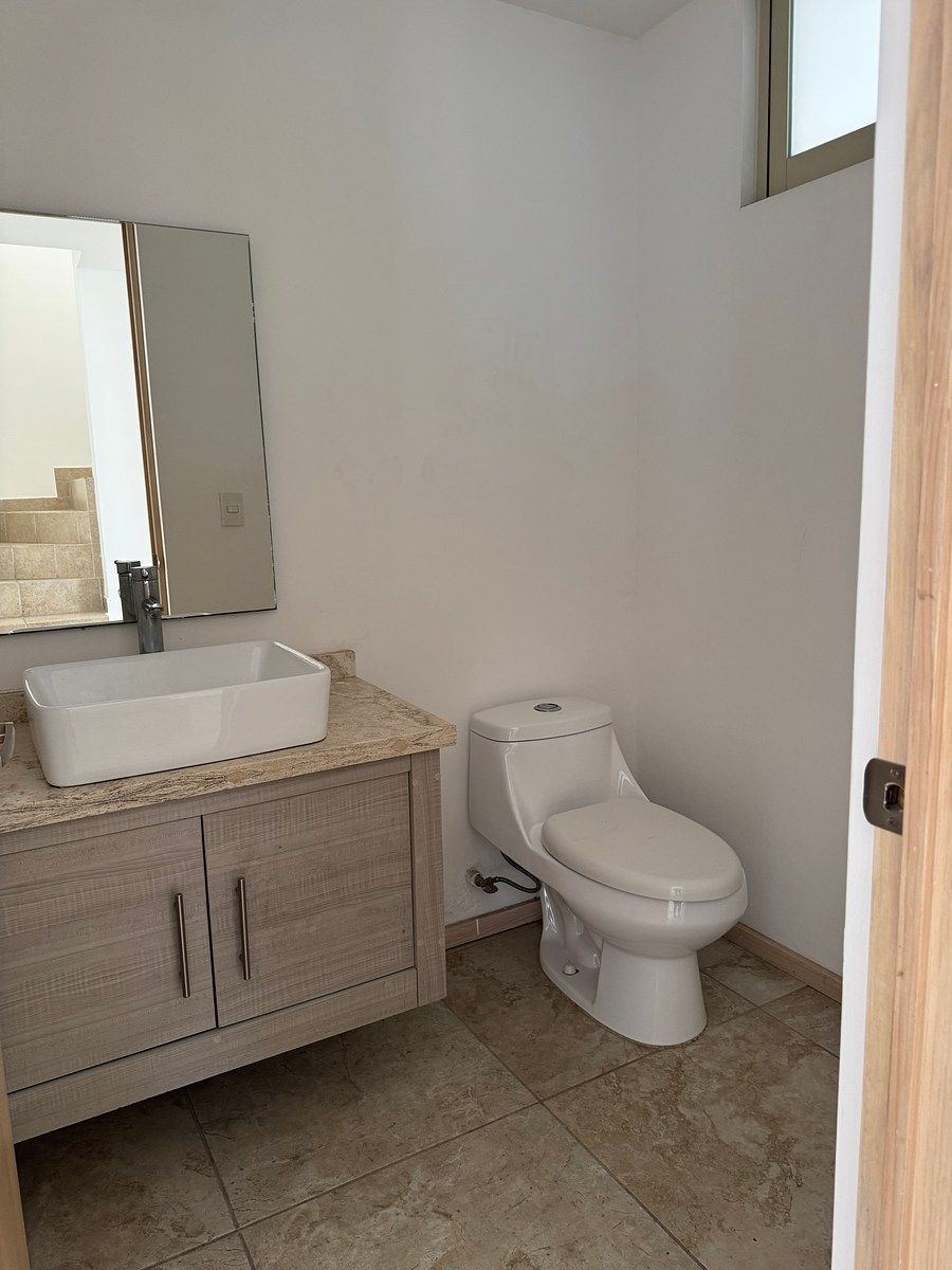 Medio baño
Visitas, foto 10 de 38