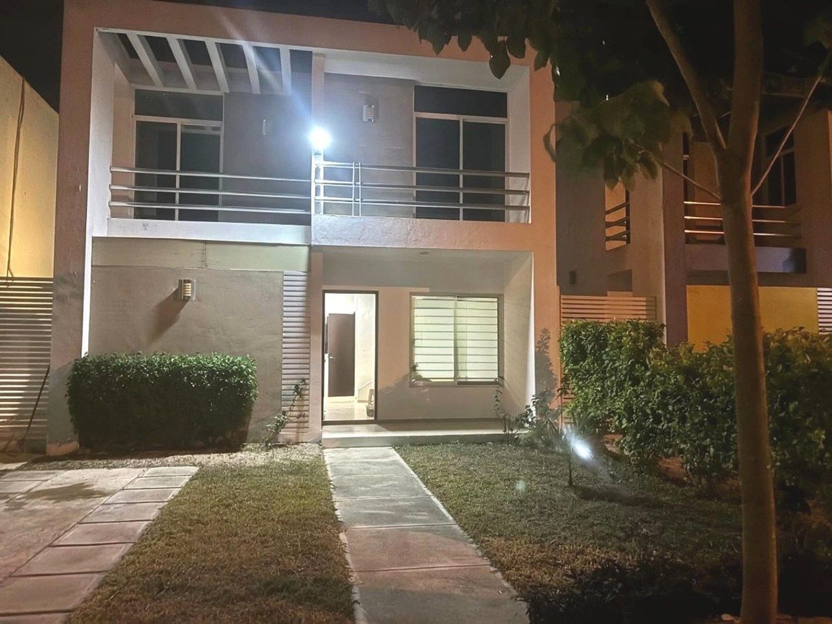 Casa en Renta Mérida Gran Santa Fe, photo 1 of 11