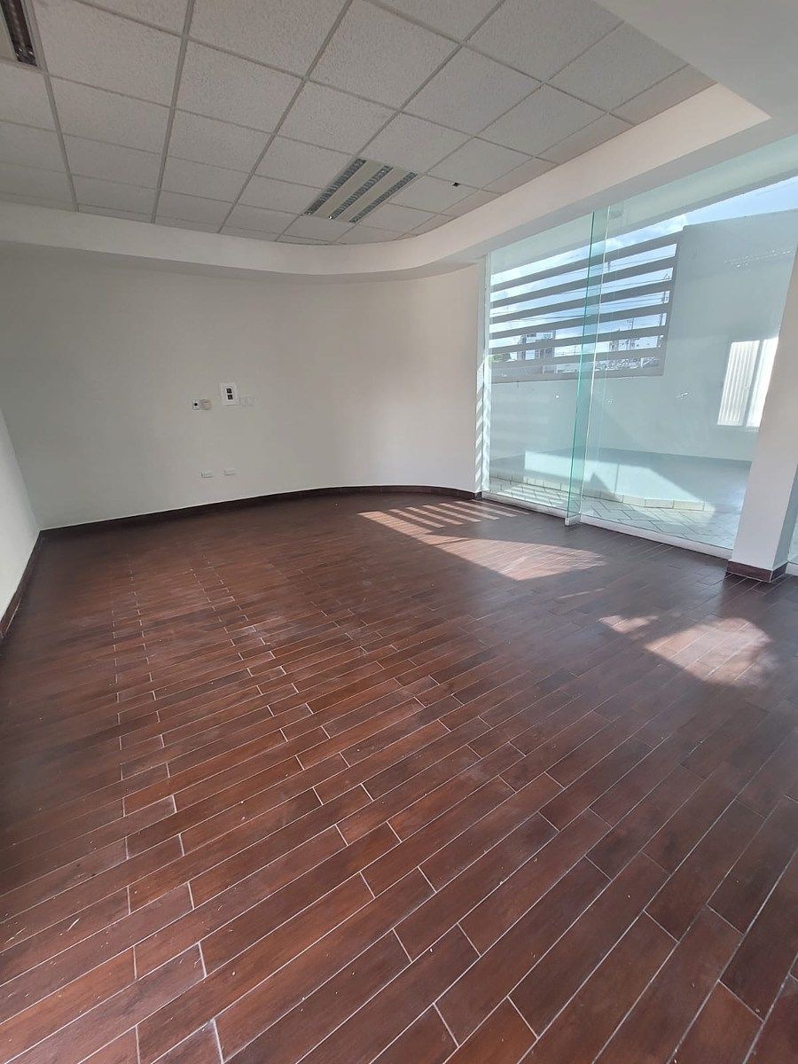 Edificio en Residencial Cumbres I, Chihuahua, foto 10 de 33