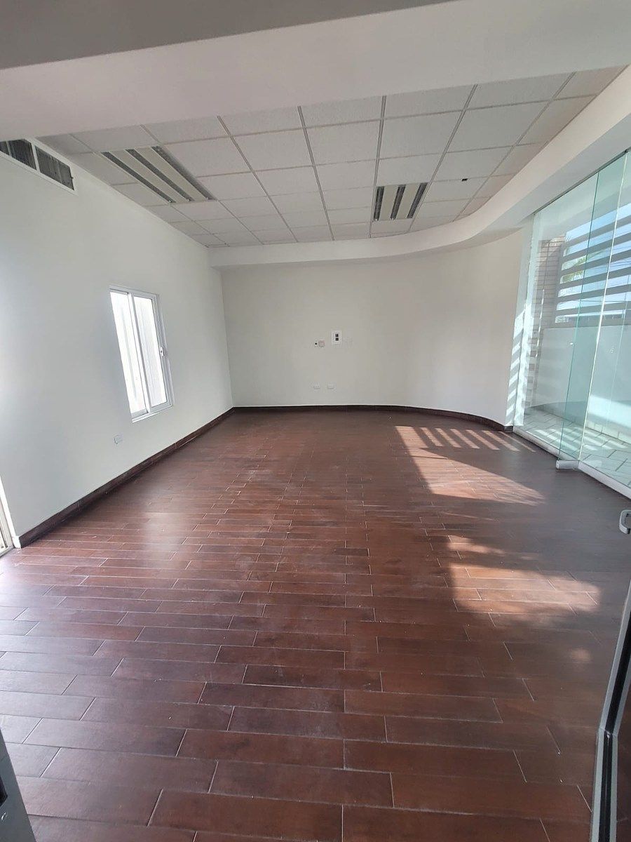 Edificio en Residencial Cumbres I, Chihuahua, foto 11 de 33