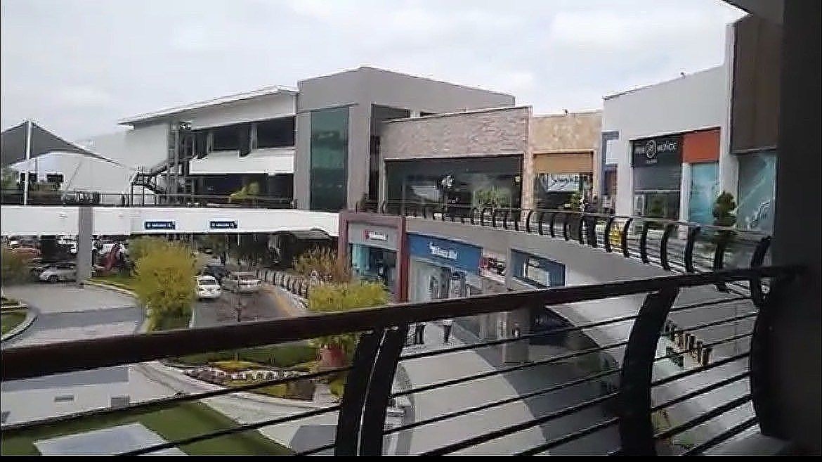 Local en centro comercial en El Pueblito, Corregidora, foto 7 de 17