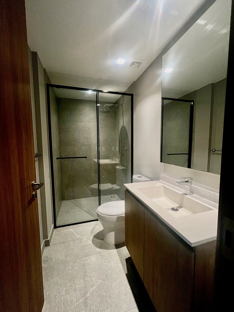 BAÑO DE VISITAS, foto 6 de 34