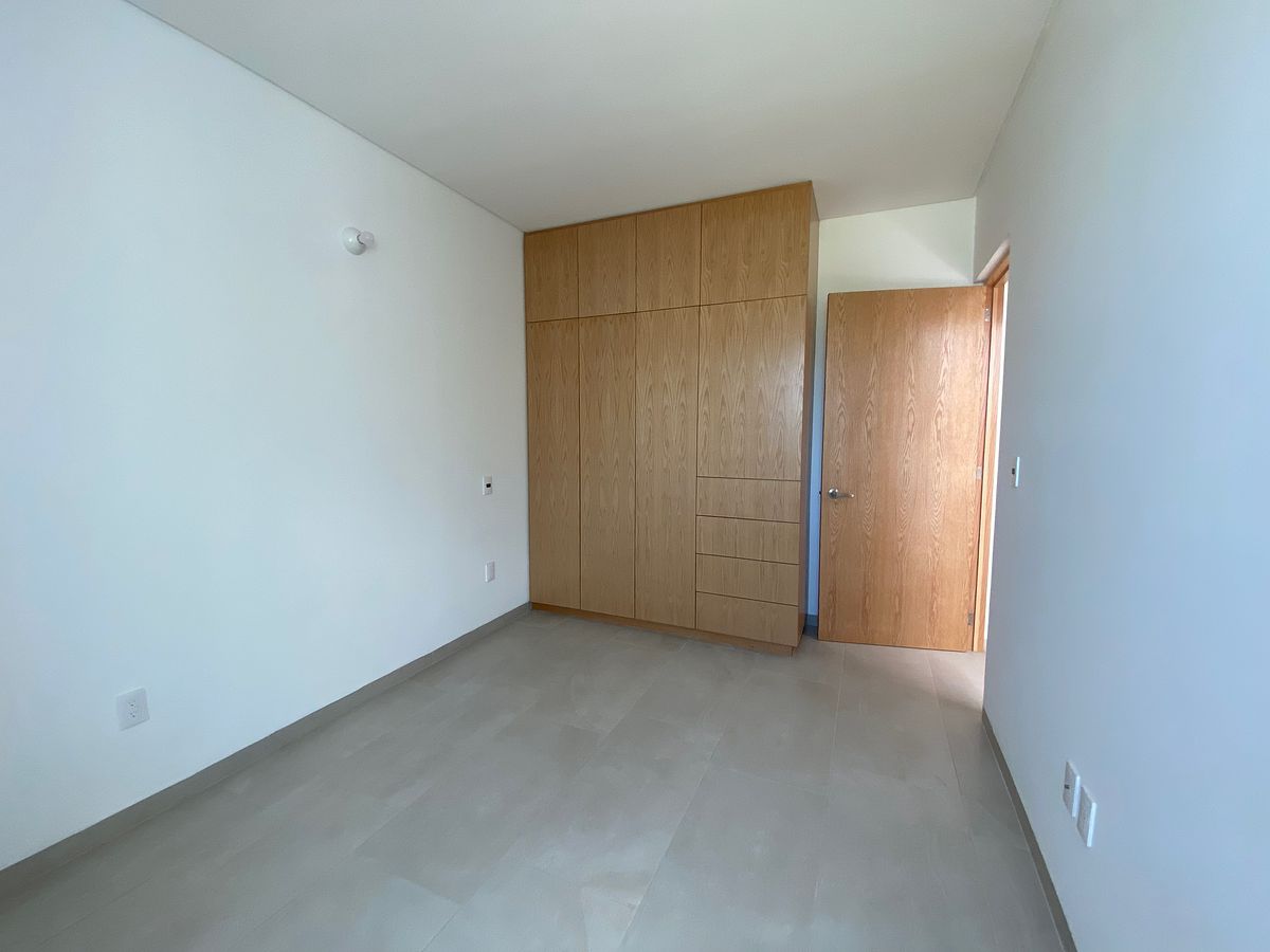 House in Gated Community in Preserve Sur, Corregidora, photo 4 of 35
