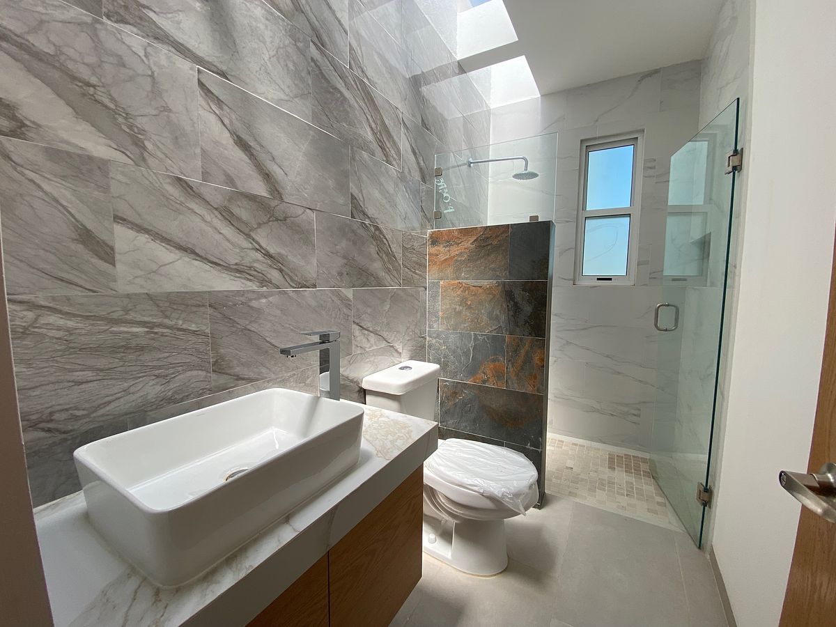 House in Gated Community in Preserve Sur, Corregidora, photo 8 of 35