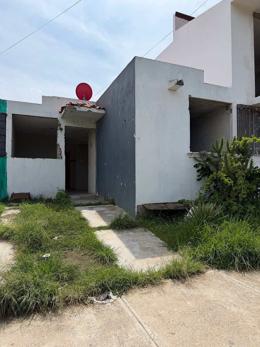 Casa à venda no fracionamento San Antonio Tlajomulco, foto 1 de 16
