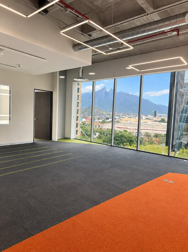 Escritório mobiliado para alugar de 416m2 na torre A+ em Valle Oriente, foto 1 de 16