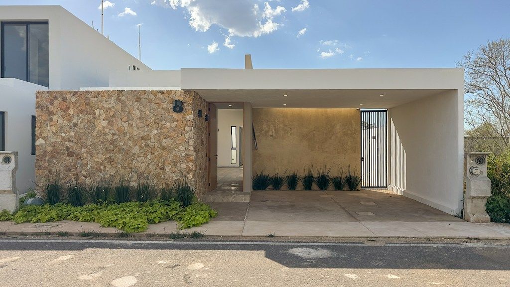 CASA NOVA à VENDA | Conkal | 3 QUARTOS | 1 andar, foto 1 de 26