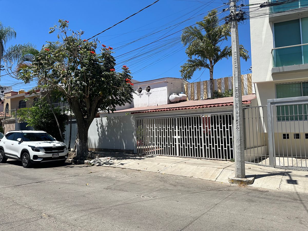 Casa em Providencia 4a Secc, Guadalajara, foto 3 de 23