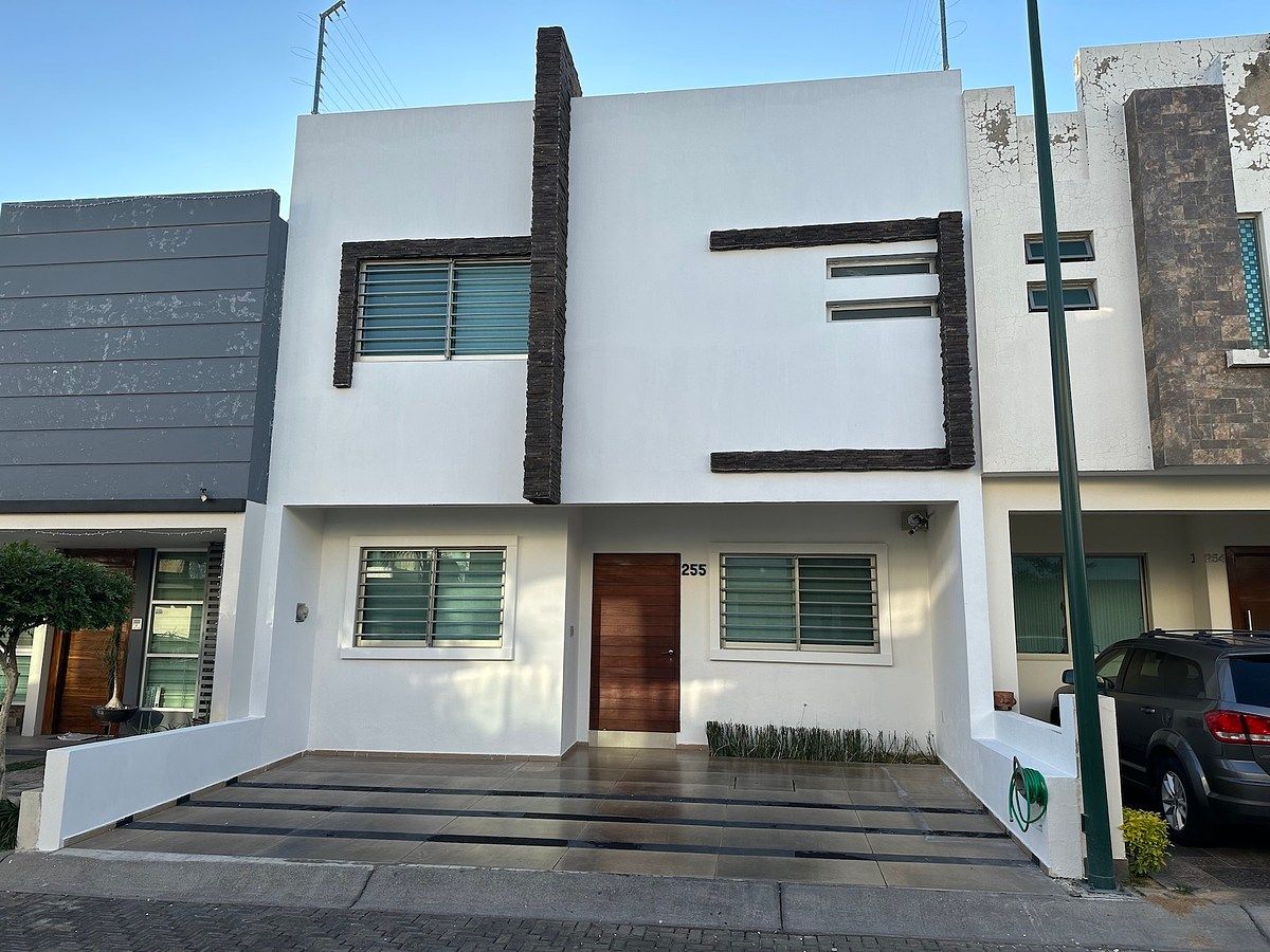 Casa en renta en Condominio Los Almendros, Zapopan, foto 1 de 26