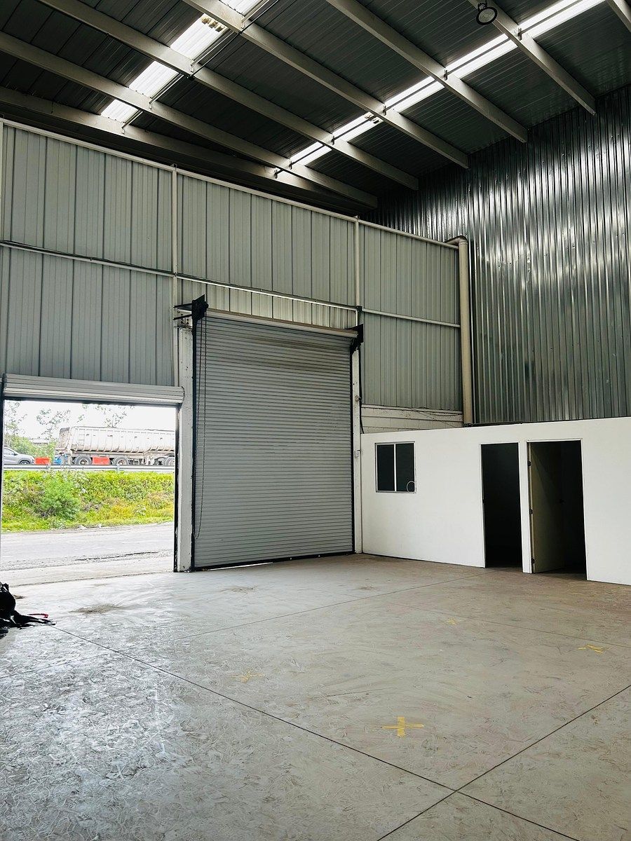 Bodega comercial en Cumbres de Conín, El Marqués, foto 6 de 11