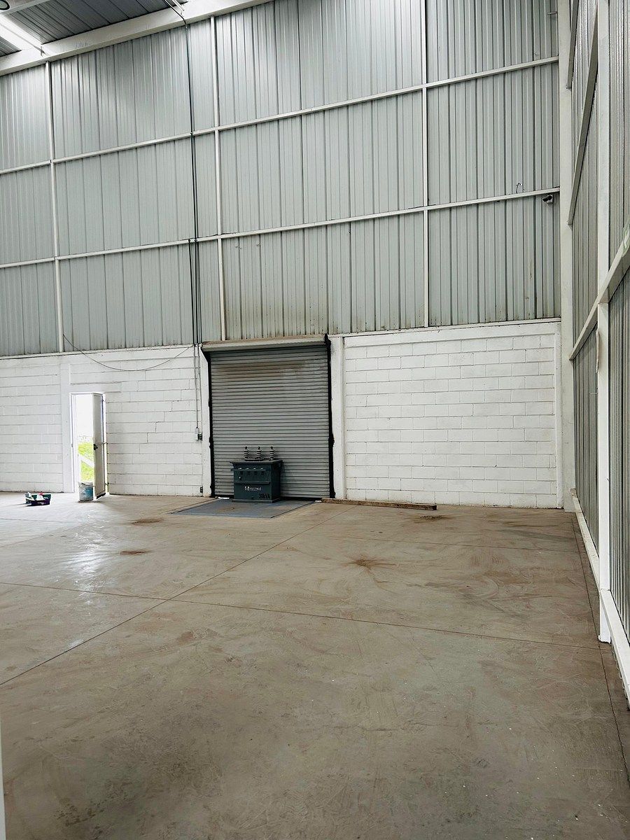 Bodega comercial en Cumbres de Conín, El Marqués, foto 8 de 11