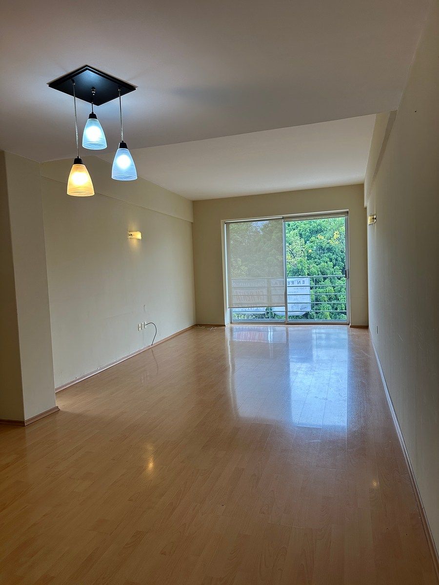 Renta departamento Roma norte con balcón doble, foto 1 de 15