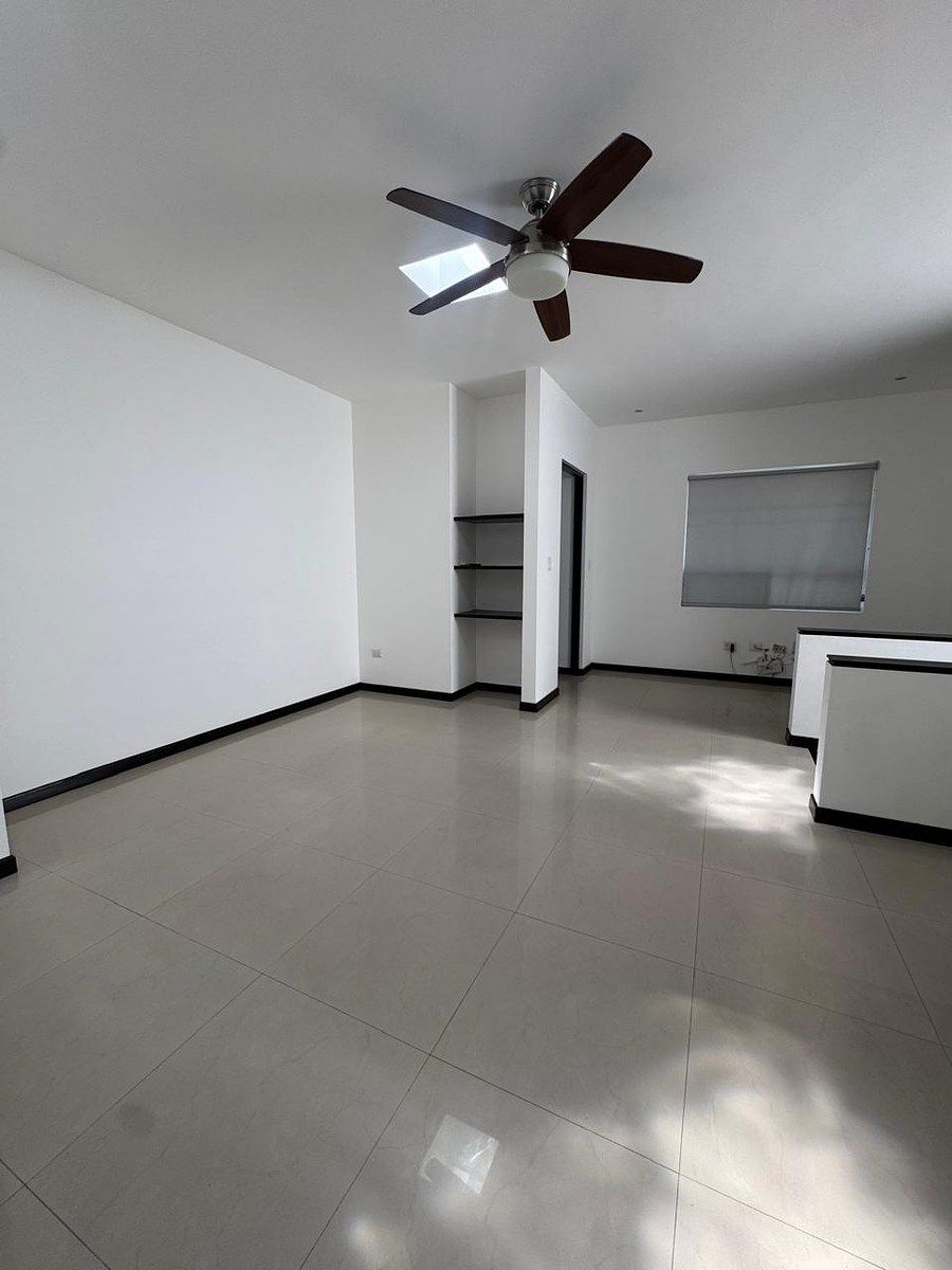 Casa em La Rioja Privada Residencial, Monterrey, foto 8 de 19