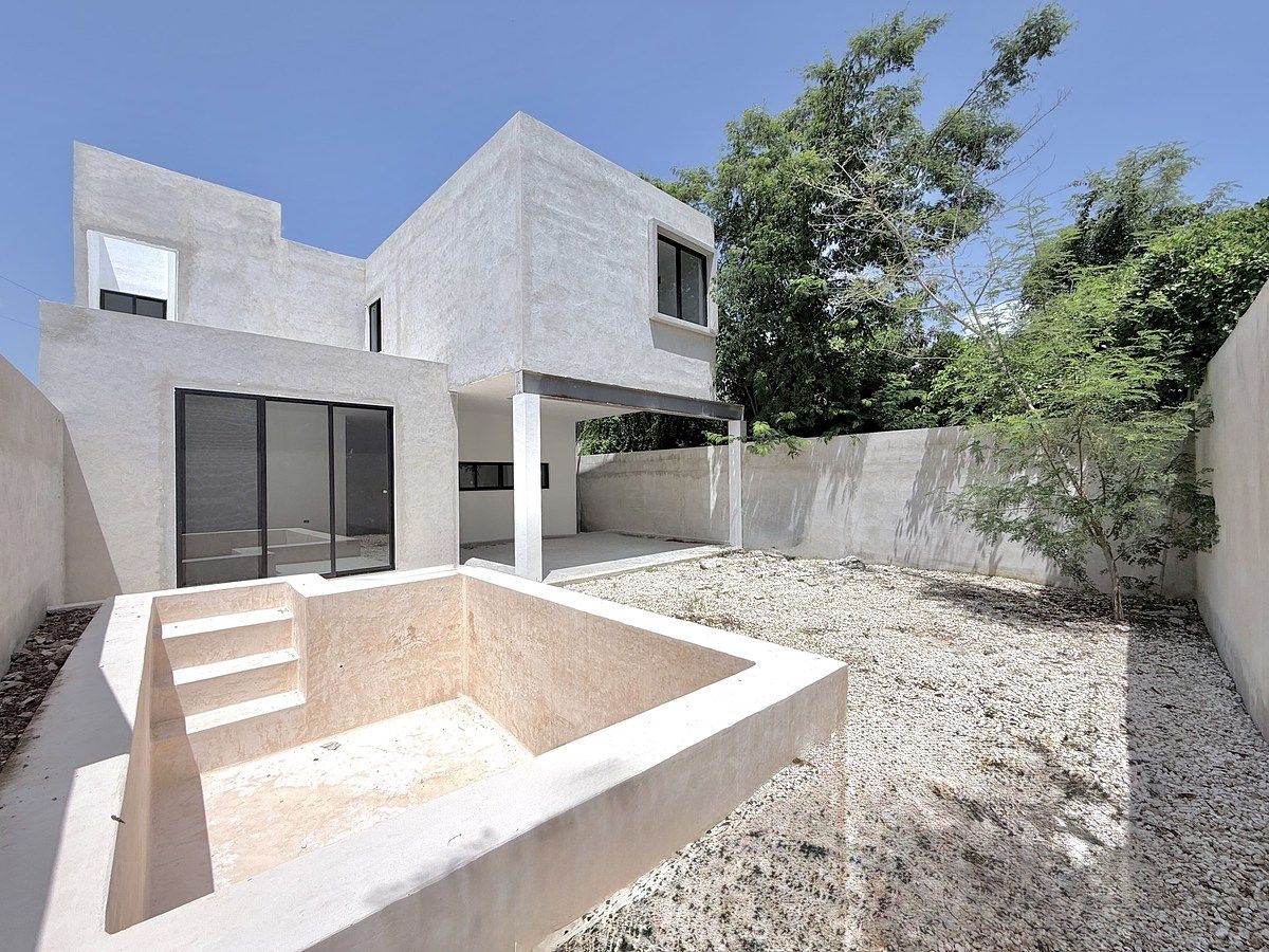 Casa en venta en Dzityá con alberca y 3 habitaciones