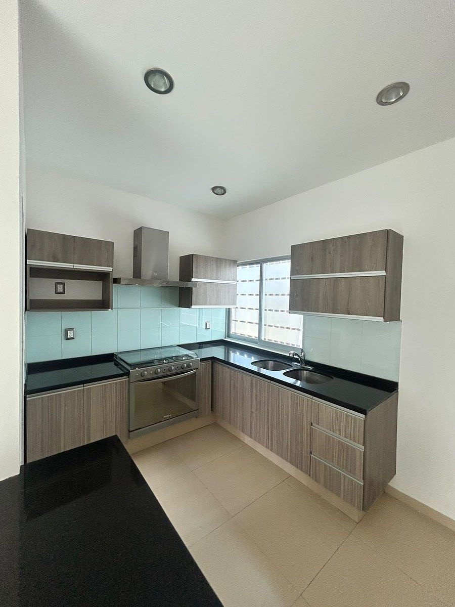APARTAMENTO NA LOMITA, foto 1 de 14