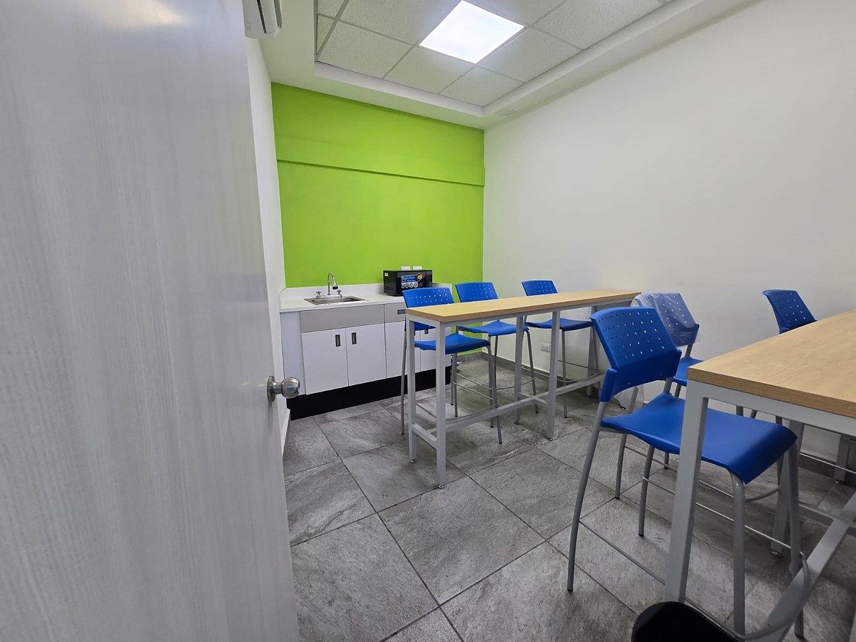 Local comercial en Satélite Sur, Saltillo, foto 43 de 46